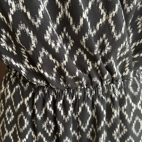 Banana Republic Black and White Patterned Romper - Picture 7 of 10